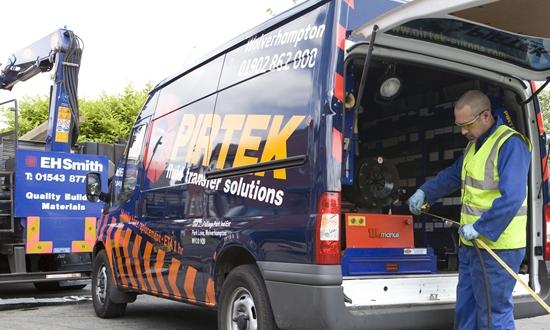 Pirtek Wolverhampton technician at work